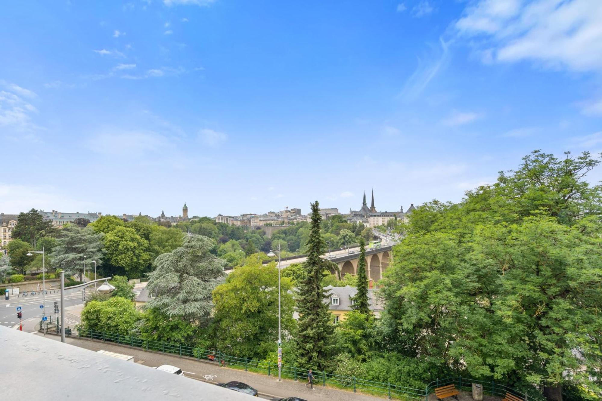 Central Lux 2Br Apt With City Views & Balcony ルクセンブルク エクステリア 写真